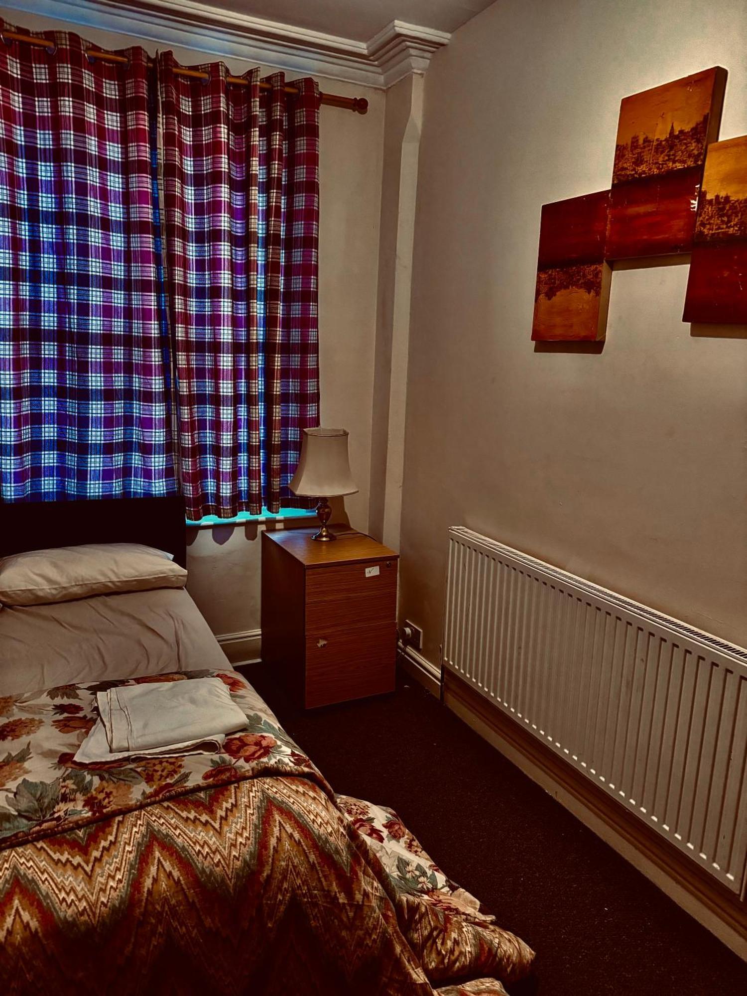 Transformative Housing Birrell Road Homestay *