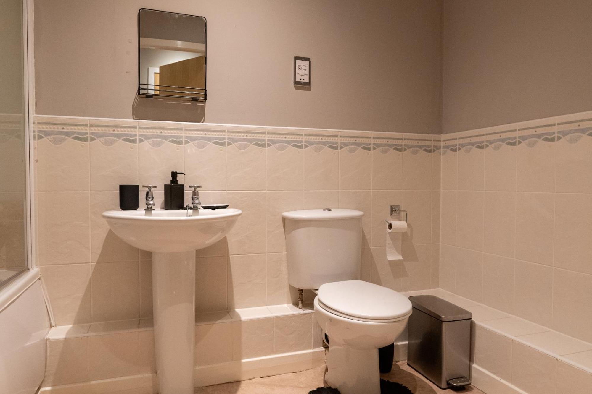 Centre - 2br - Free Parking - Long Apartment Nottingham