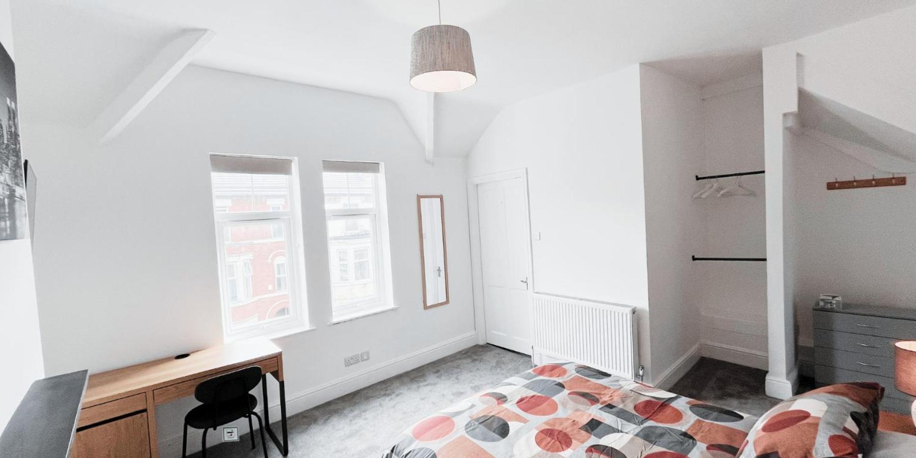 Large In Modern House Near Nottingham