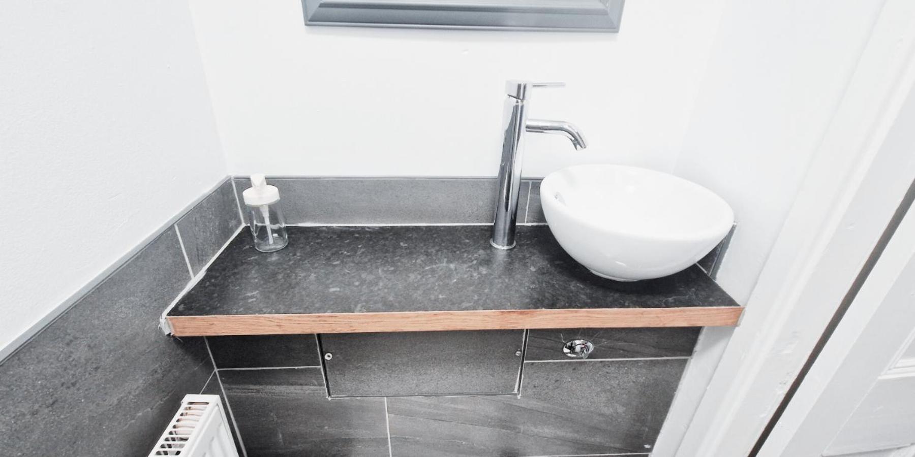 Spacious In Modern House Near Nottingham