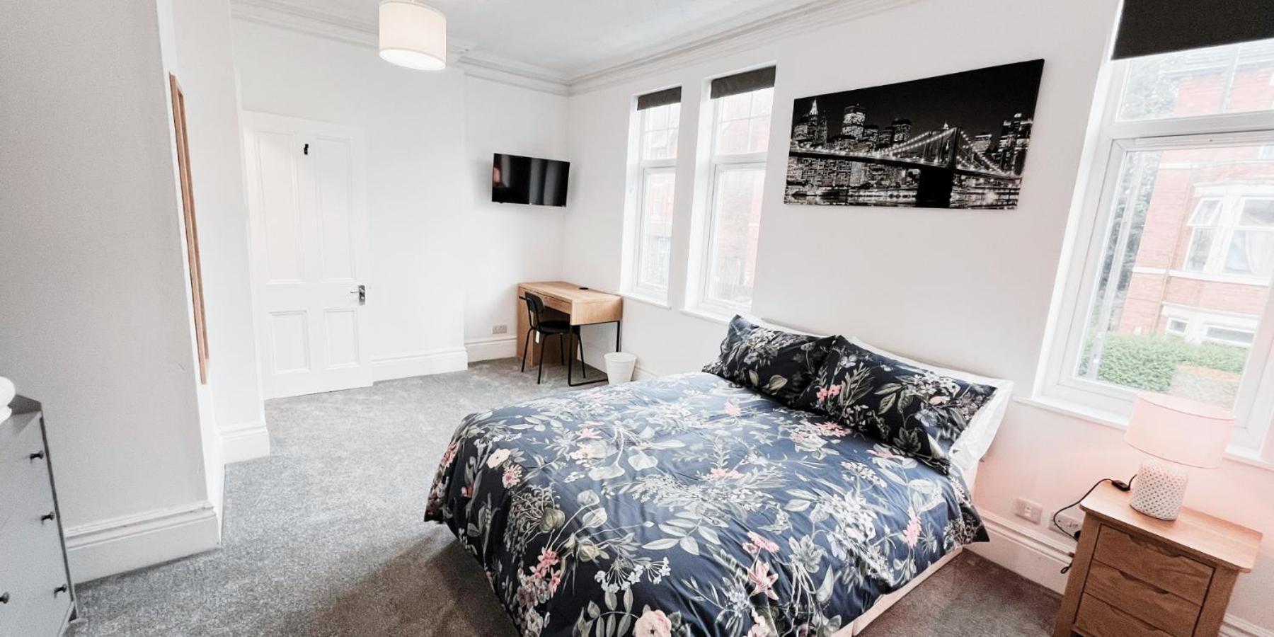 Spacious In Modern House Near Nottingham