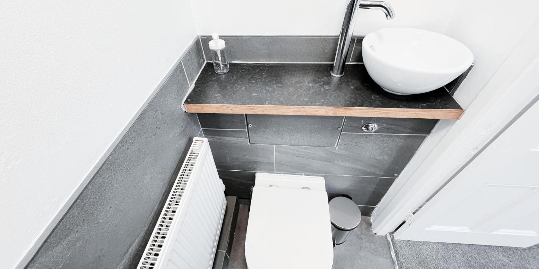 Apartamento Spacious In Modern House Near *