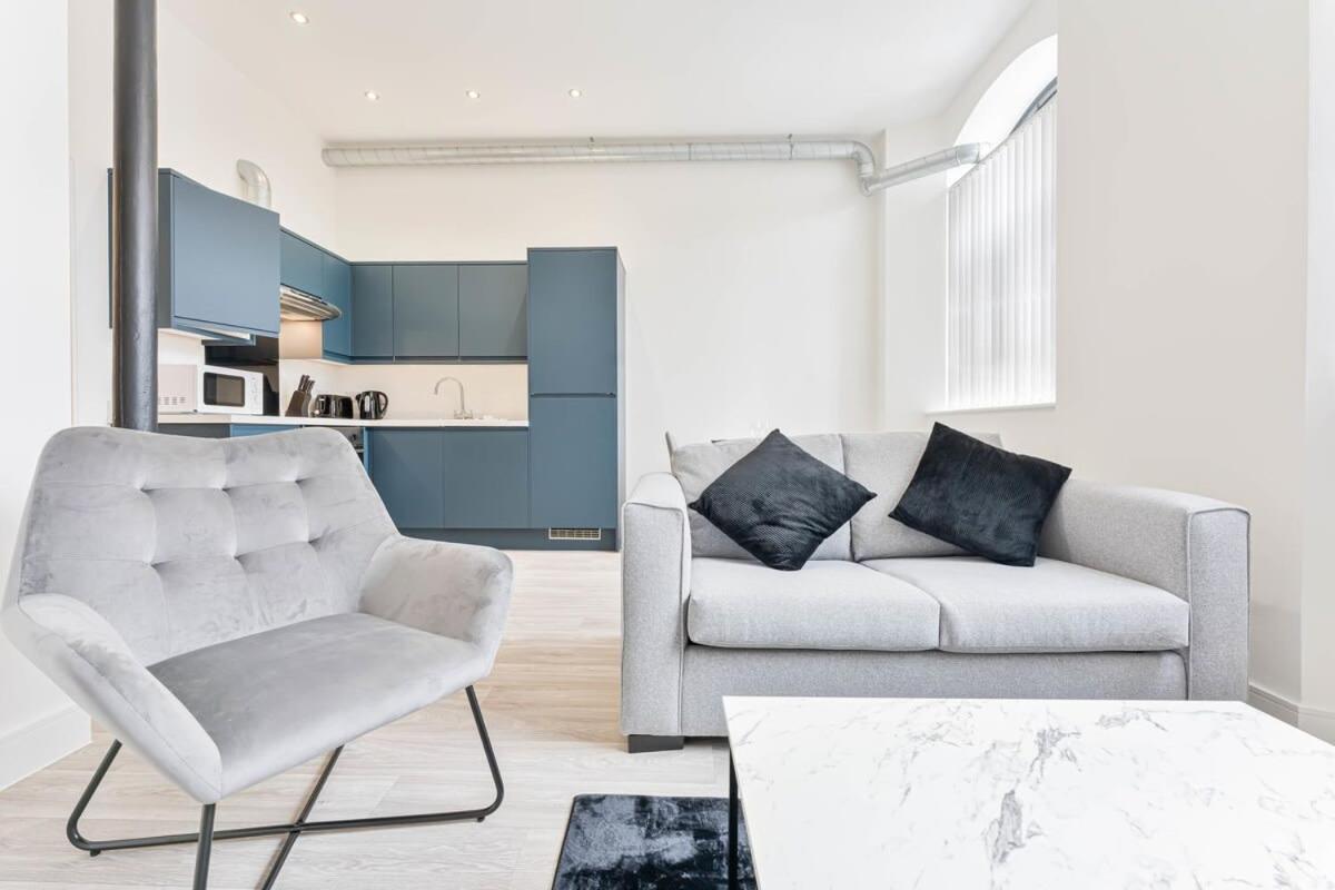 Apartment Modern 2 Bedroom In *