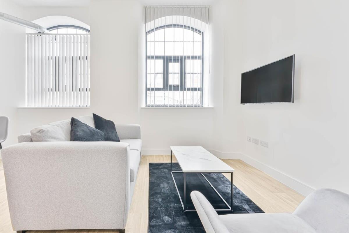 Modern 2 Bedroom In