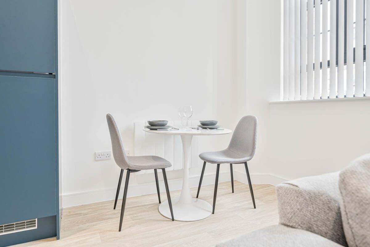 Apartment Modern 2 Bedroom In