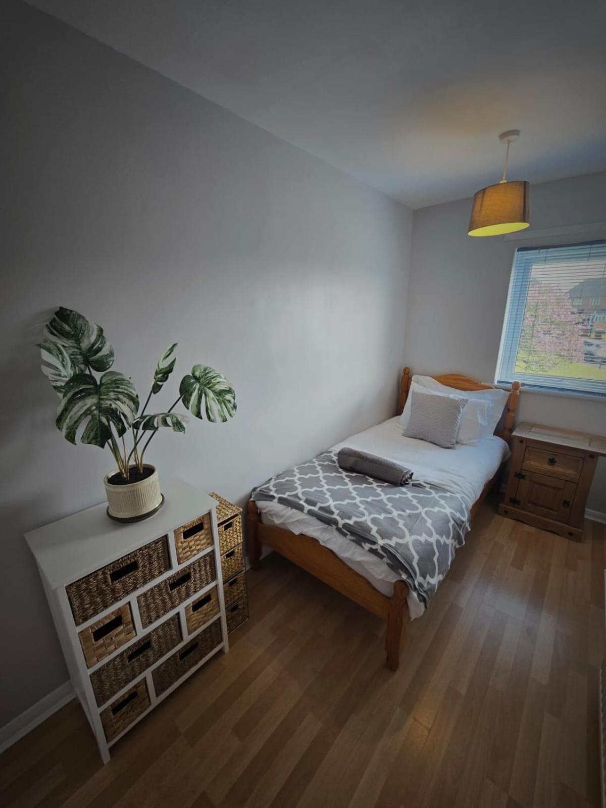 Holiday home Comfy, 3 Bedroom House, Ng5, Free Parking Nottingham