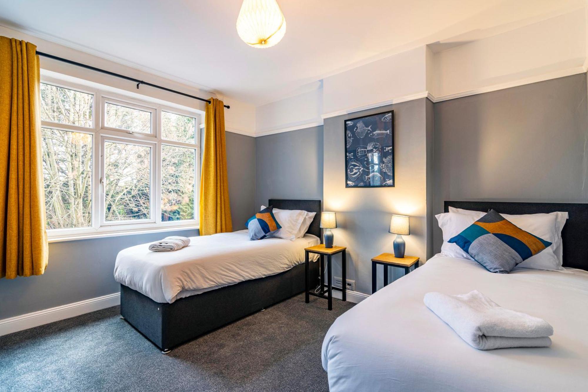 Pousada Lovely 4bdr Home- Off Street Parking Sleeps 7
