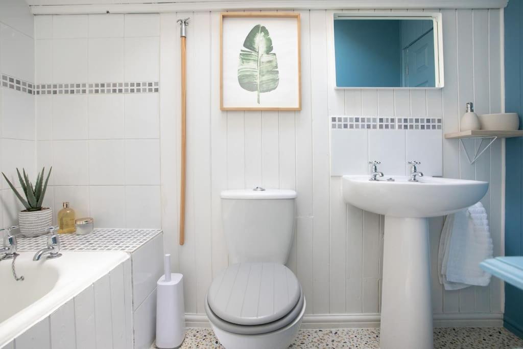 Casa de férias Stylish 4 Bed In W/parking Nottingham