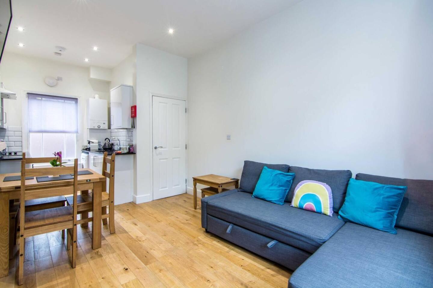 Apartment Modern & Open 1bed In The Heart Of