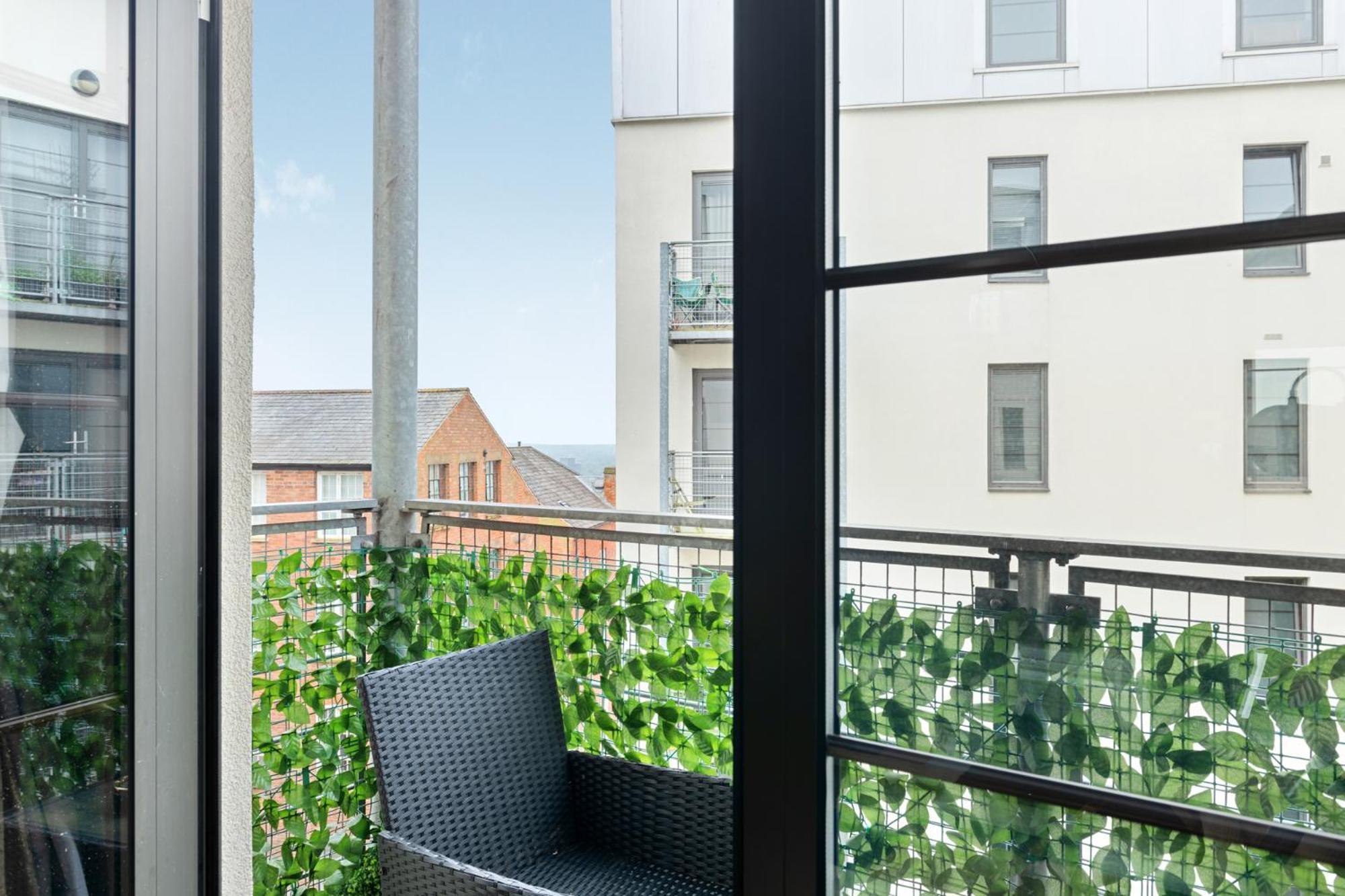 Luxurious 2 Bedroom + Free Parking Apartment Nottingham