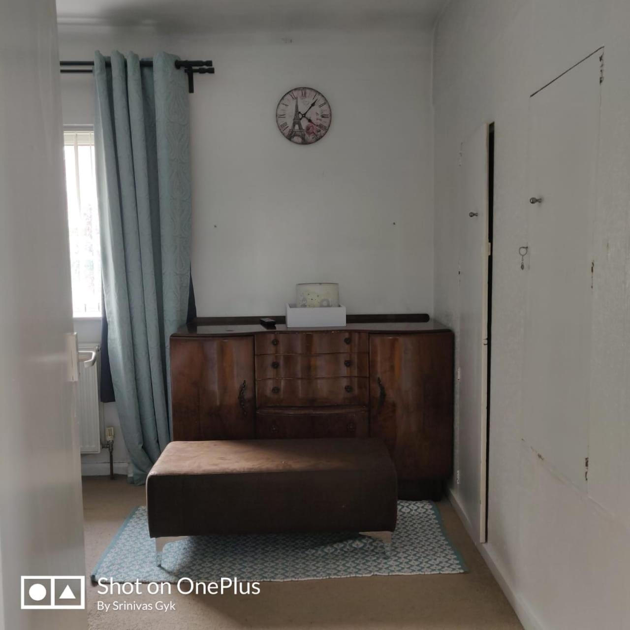 Nice 2 Bedroom House Near City Hospital Nottingham