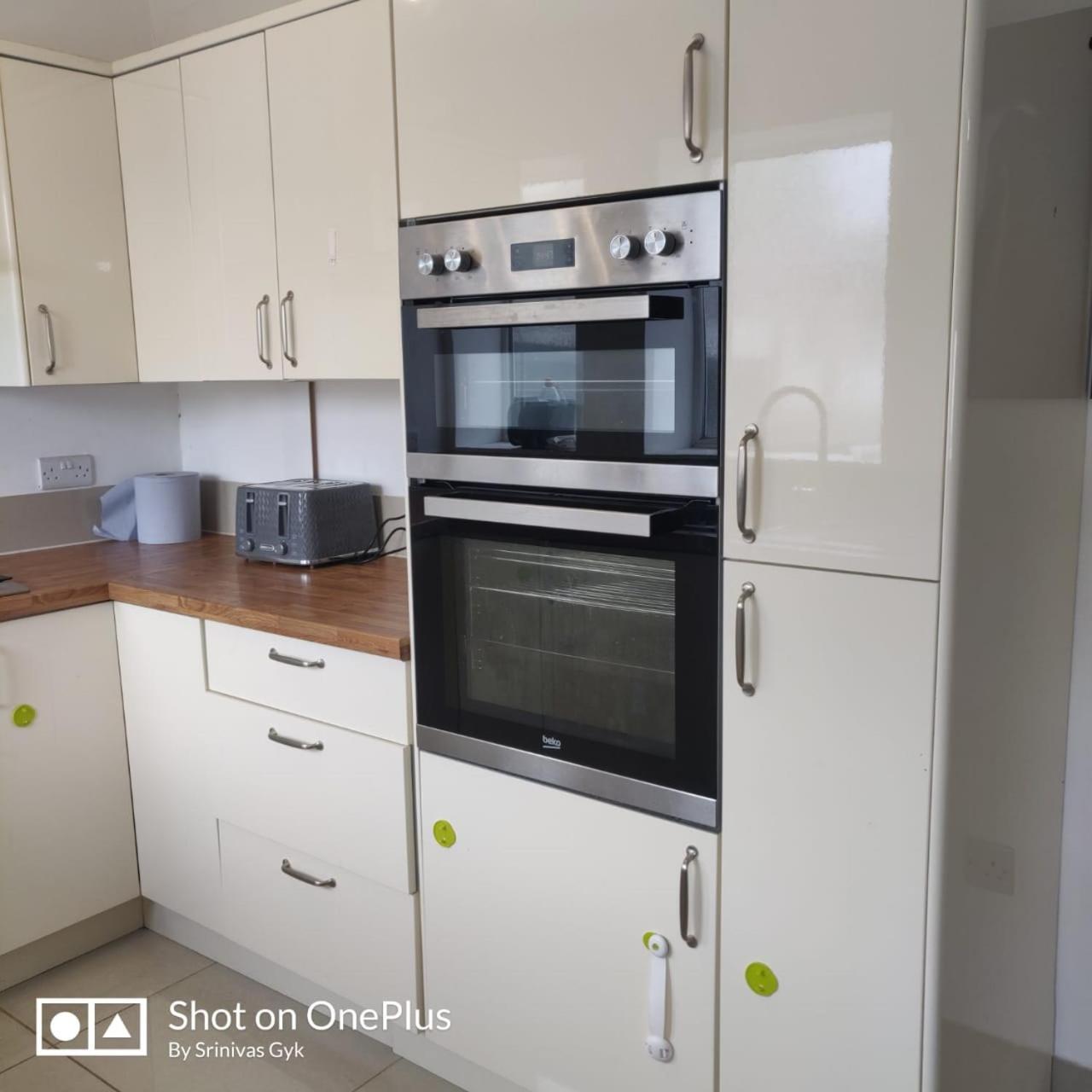Nice 2 Bedroom House Near City Hospital Nottingham