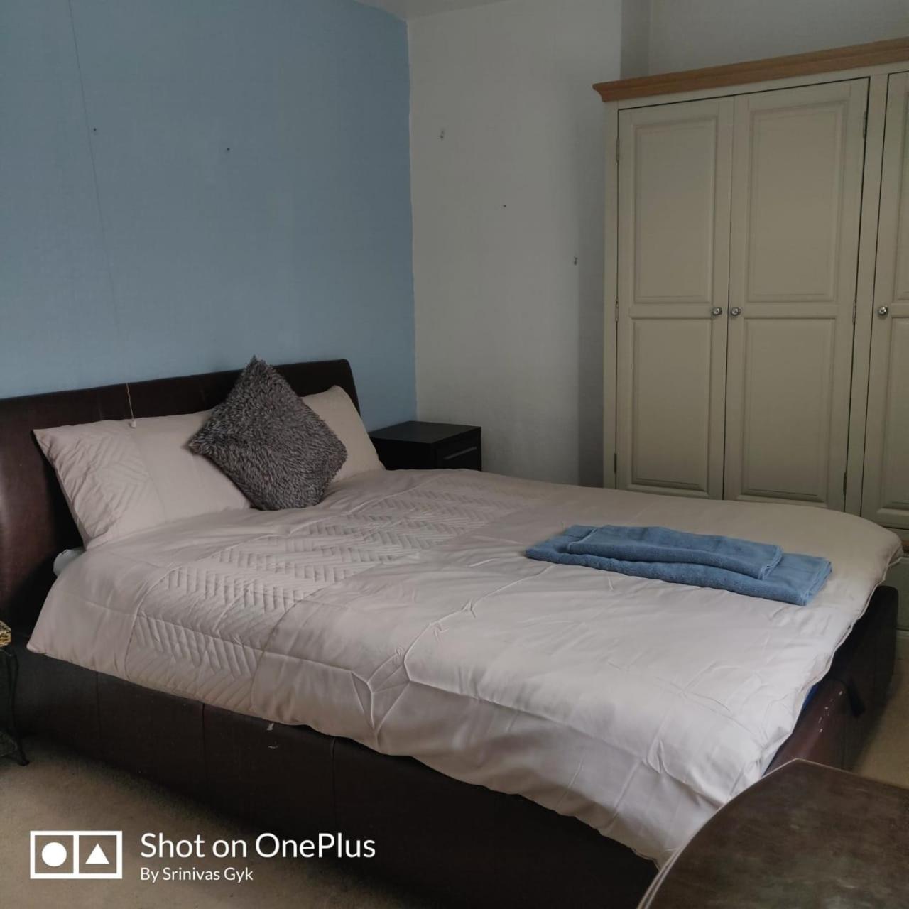 Apartment Nice 2 Bedroom House Near City Hospital *