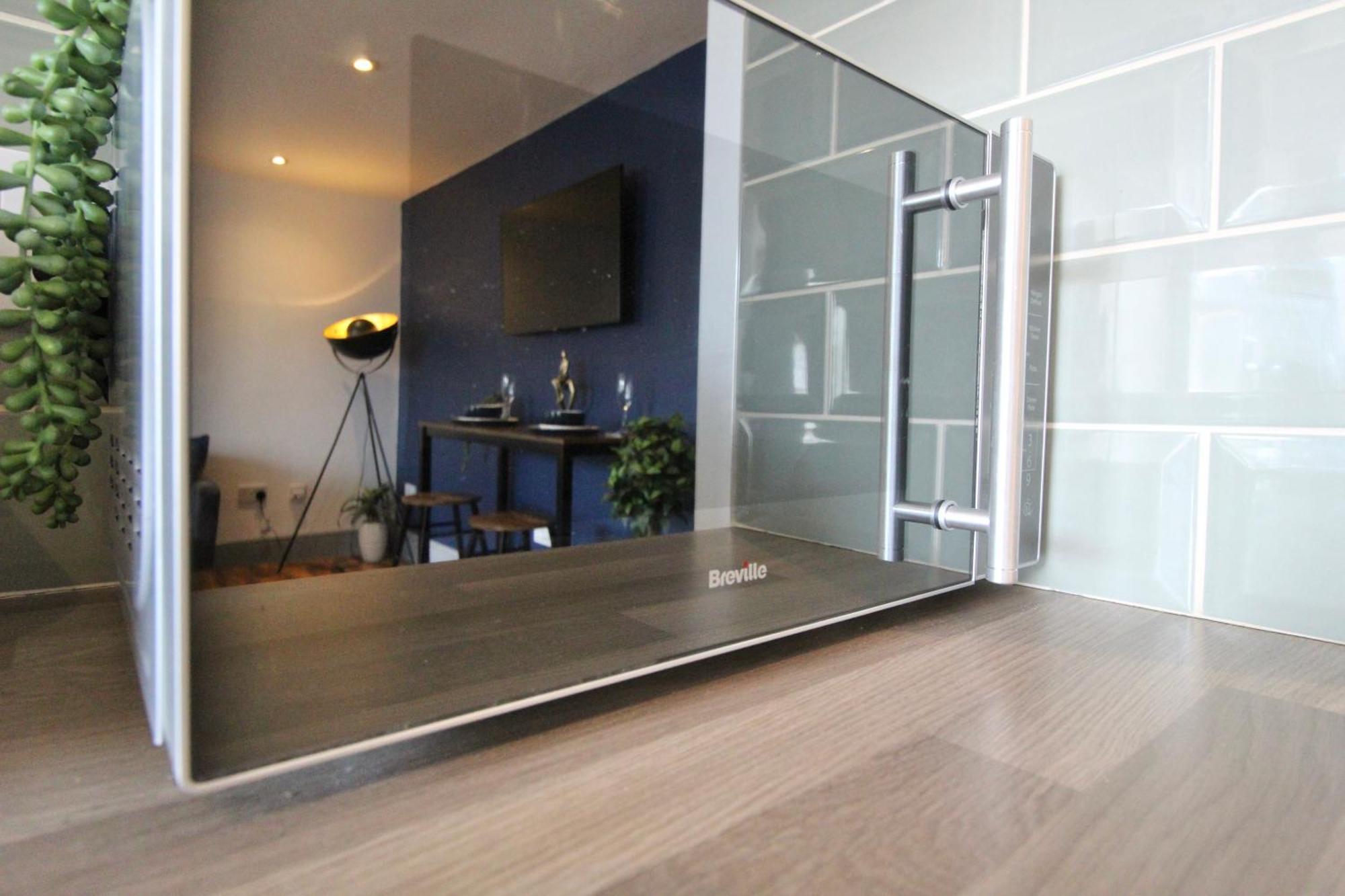 Magnificent One Bed Penthouse Apartment *