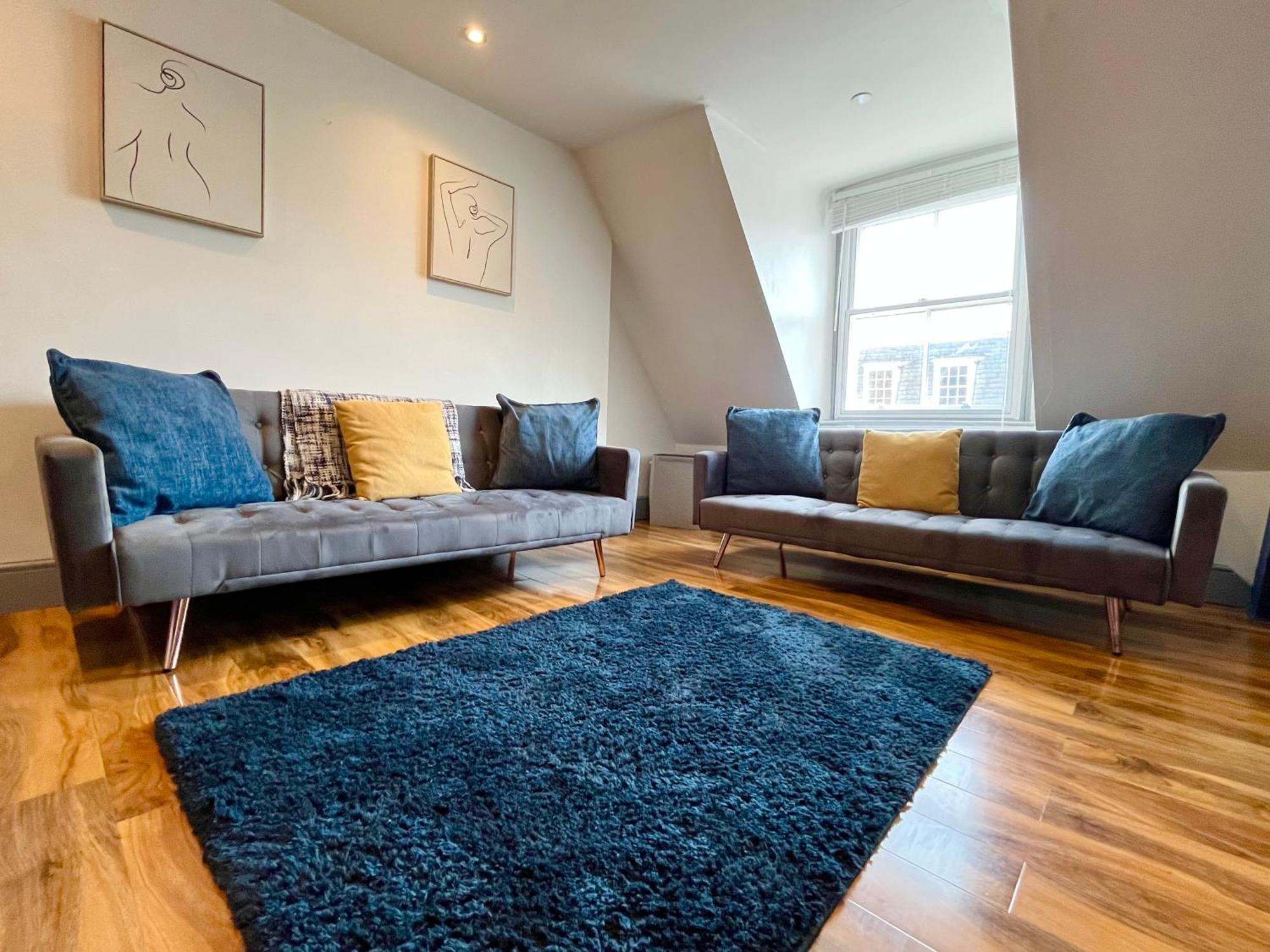 Magnificent One Bed Penthouse Apartment Nottingham