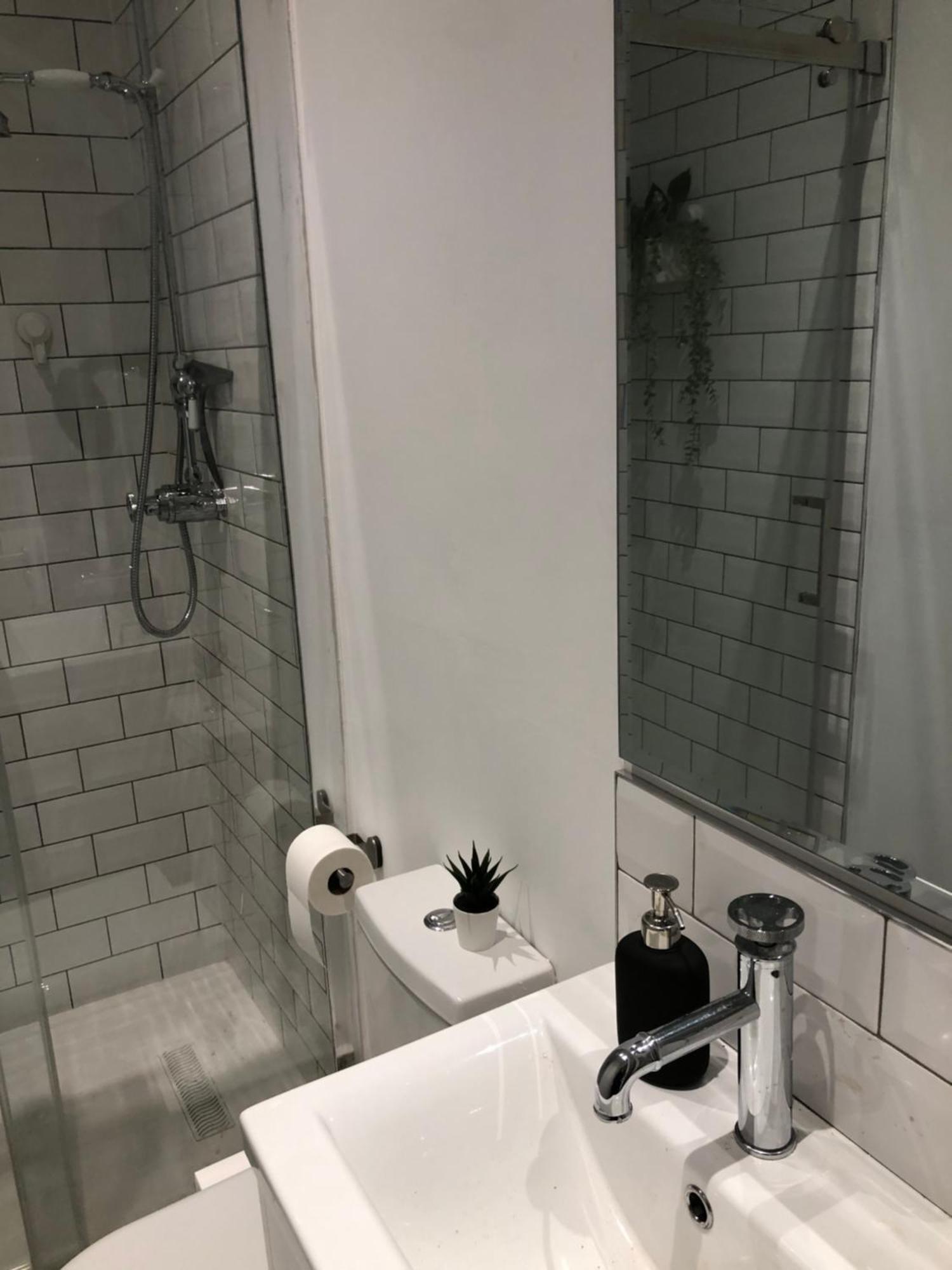 Apartamento On The Avenue 3 *