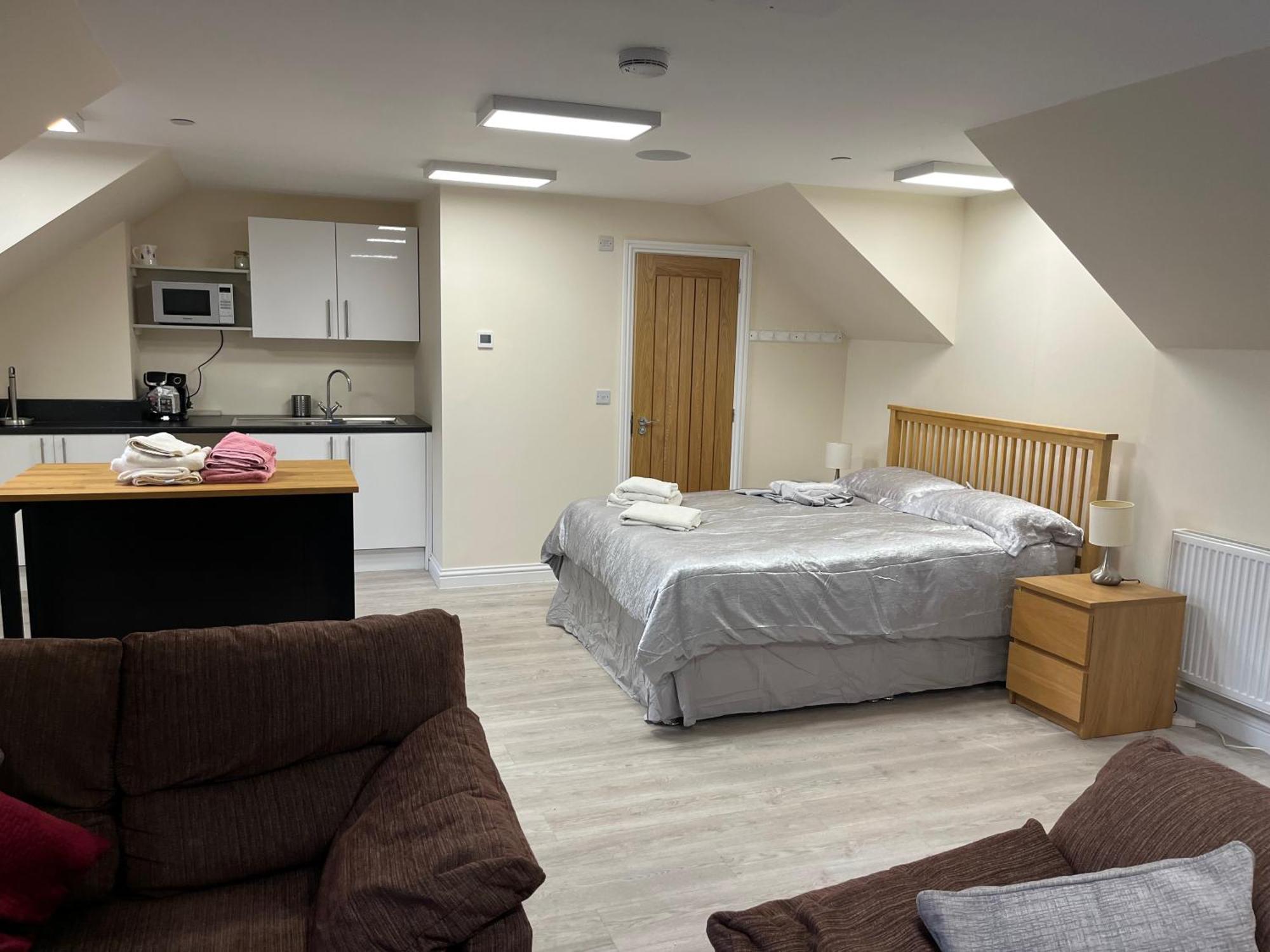 Flat In Quiet Location * Nottingham