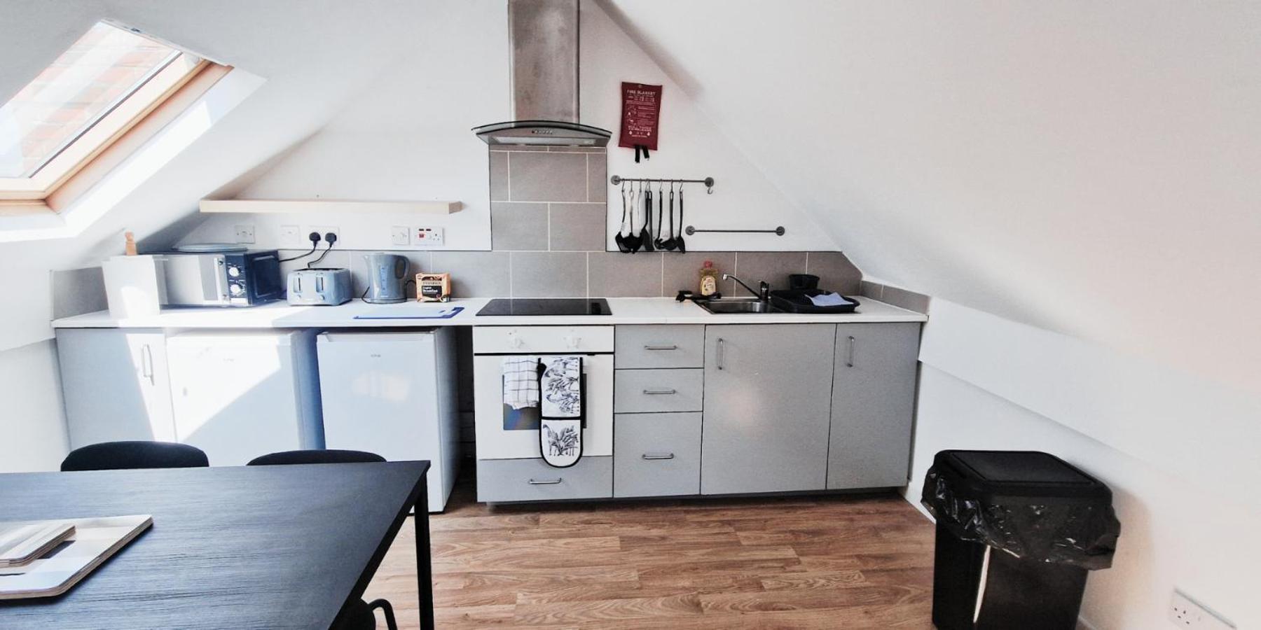 Cozy In Modern House Near Apartment