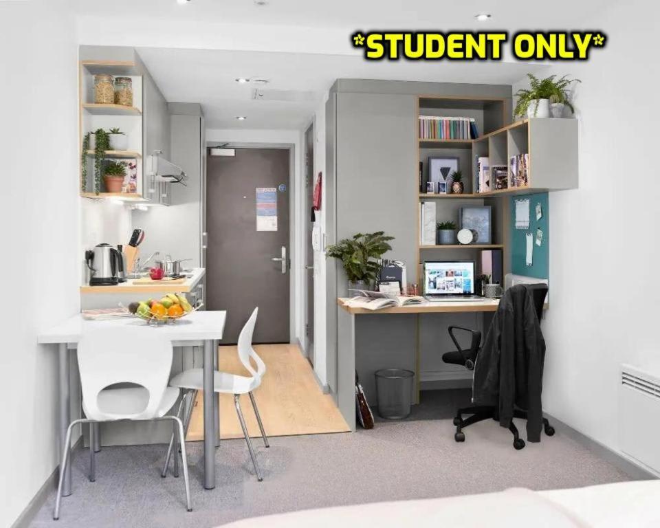 Student Only Zeni Central * Nottingham