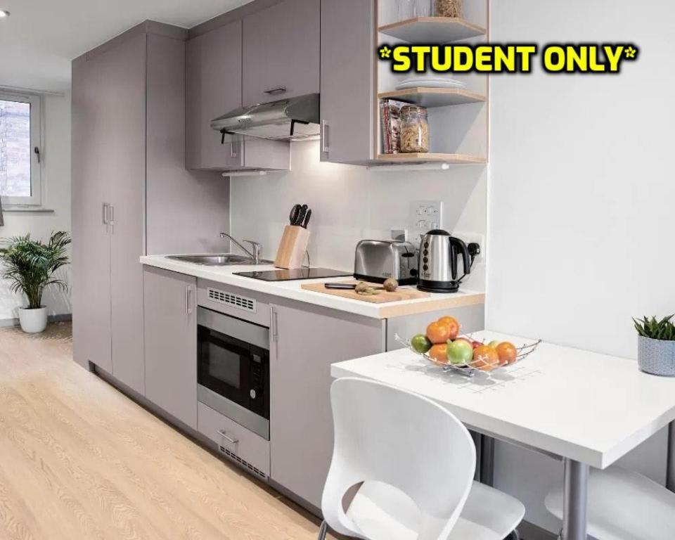 Student Only Zeni Central