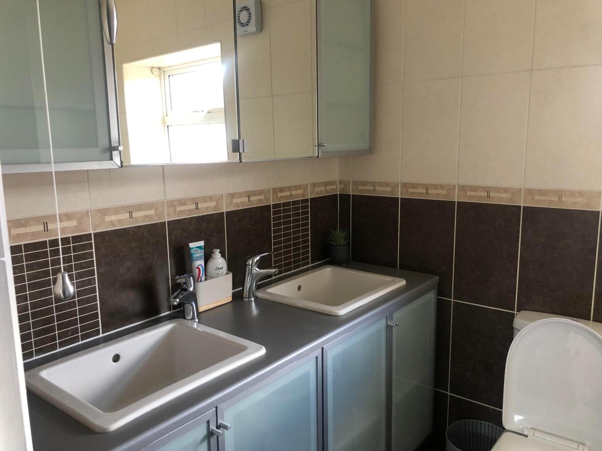 Apartamento Well Presented 3 Bed House- 9 Guests - Great For Leisure Or Contractors -ng8 Postcode Nottingham