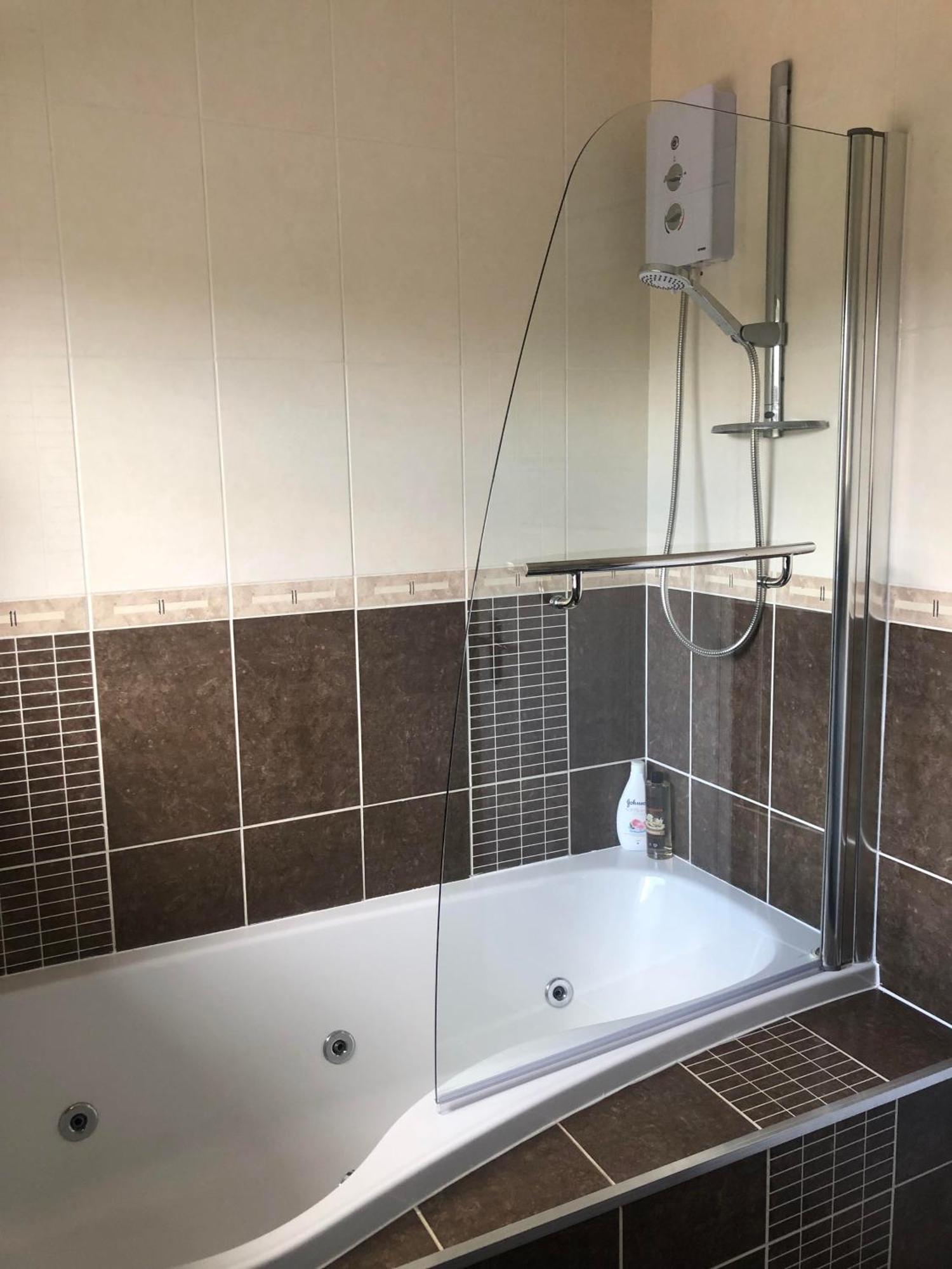 Apartamento Well Presented 3 Bed House- 9 Guests - Great For Leisure Or Contractors -ng8 Postcode