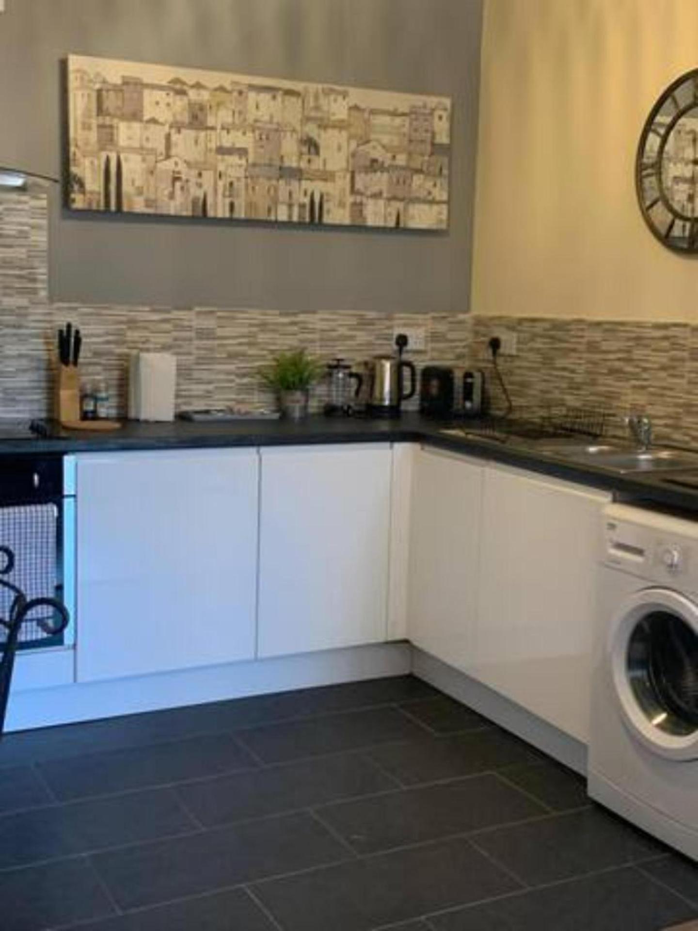 Apartment Sherwood-free Parking-business-leisure