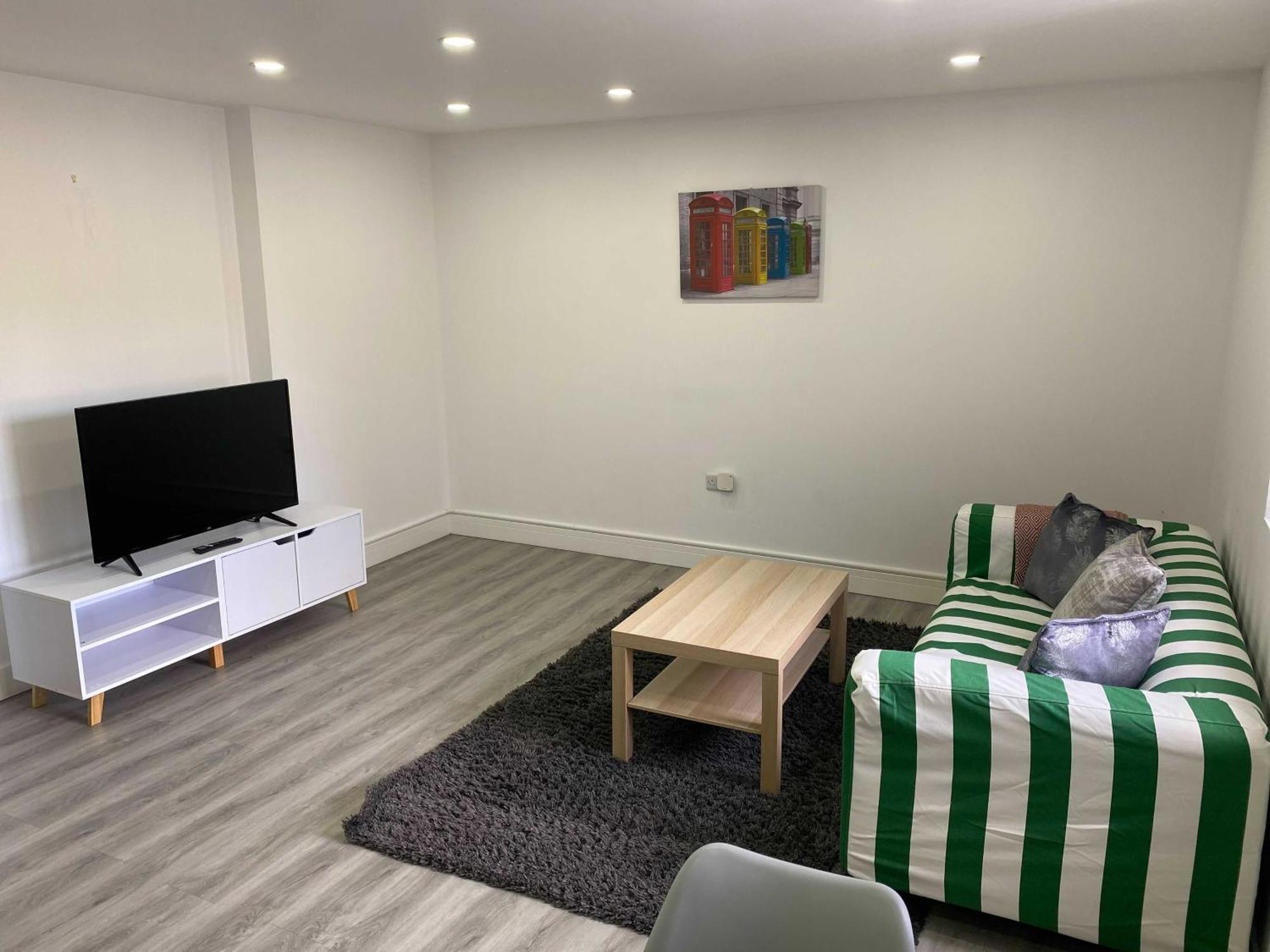 Adbolton House - Sleek, Stylish, Brand New & Carbon