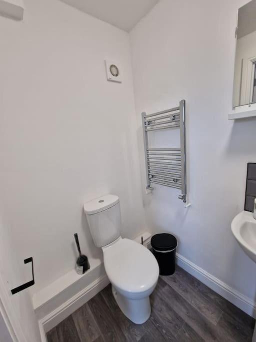 Modern Studio Next To Notts Castle!