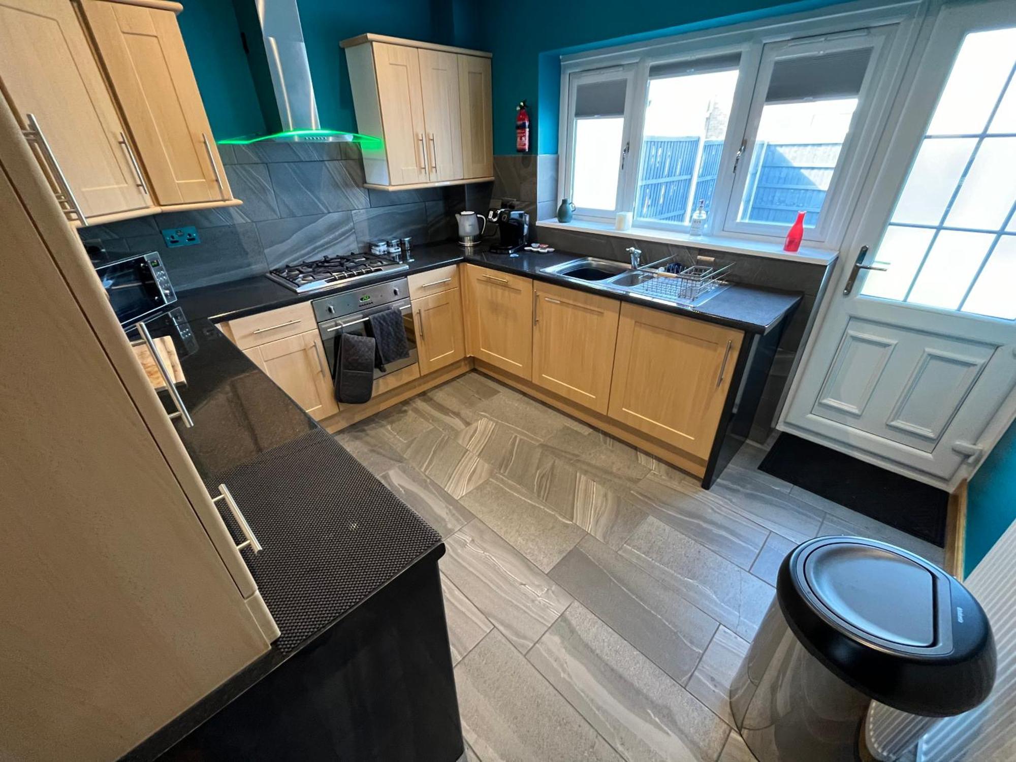 Wilford Charm Spacious 3br Retreat In
