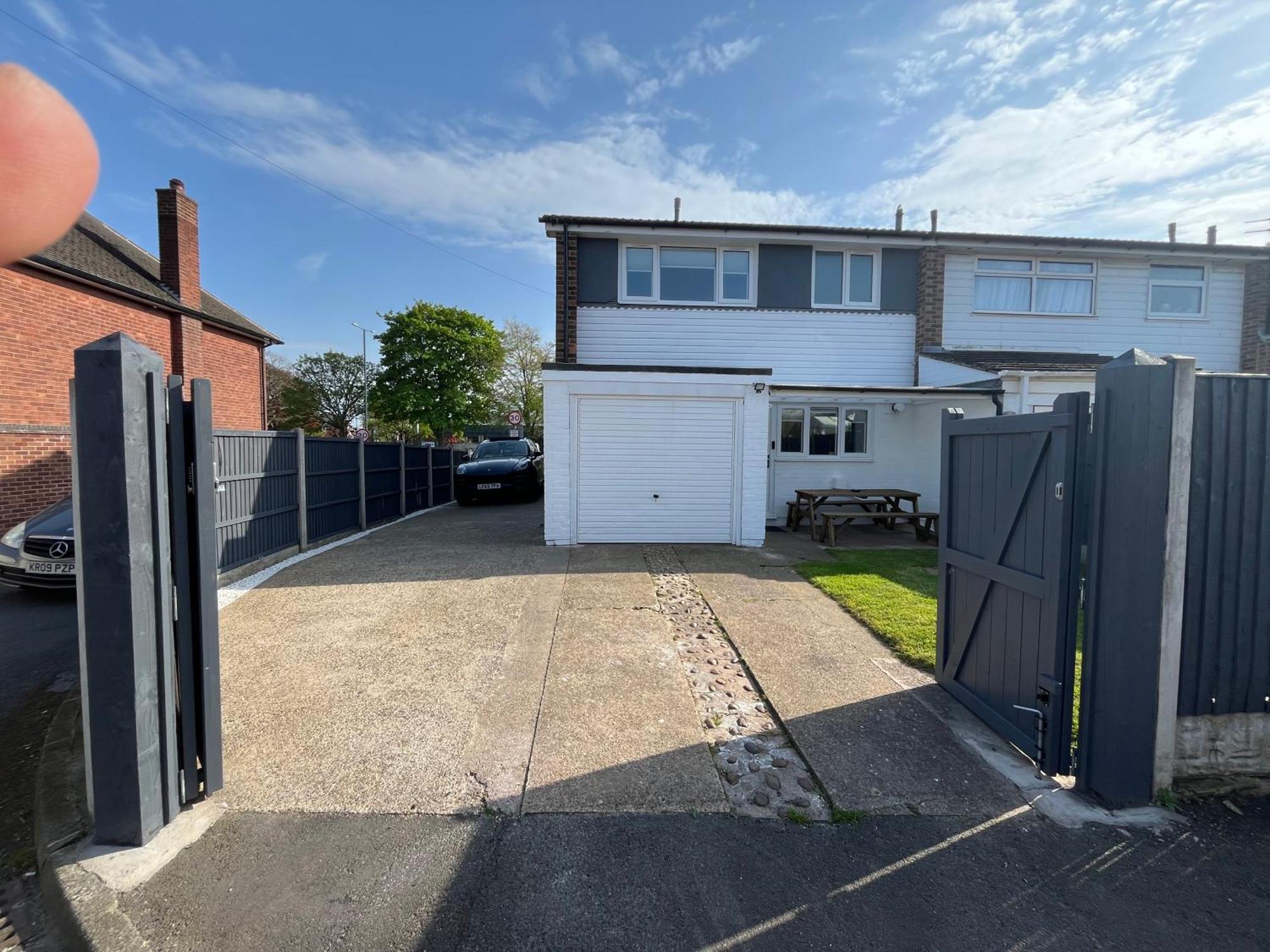 Wilford Charm Spacious 3br Retreat In Holiday home Nottingham