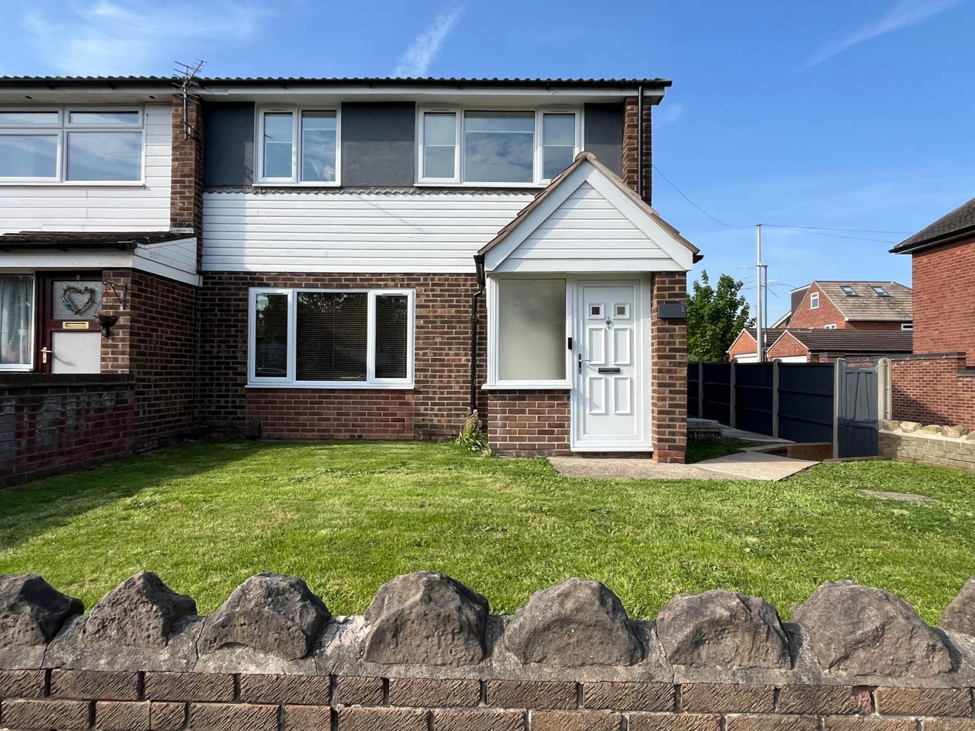 Wilford Charm Spacious 3br Retreat In Holiday home