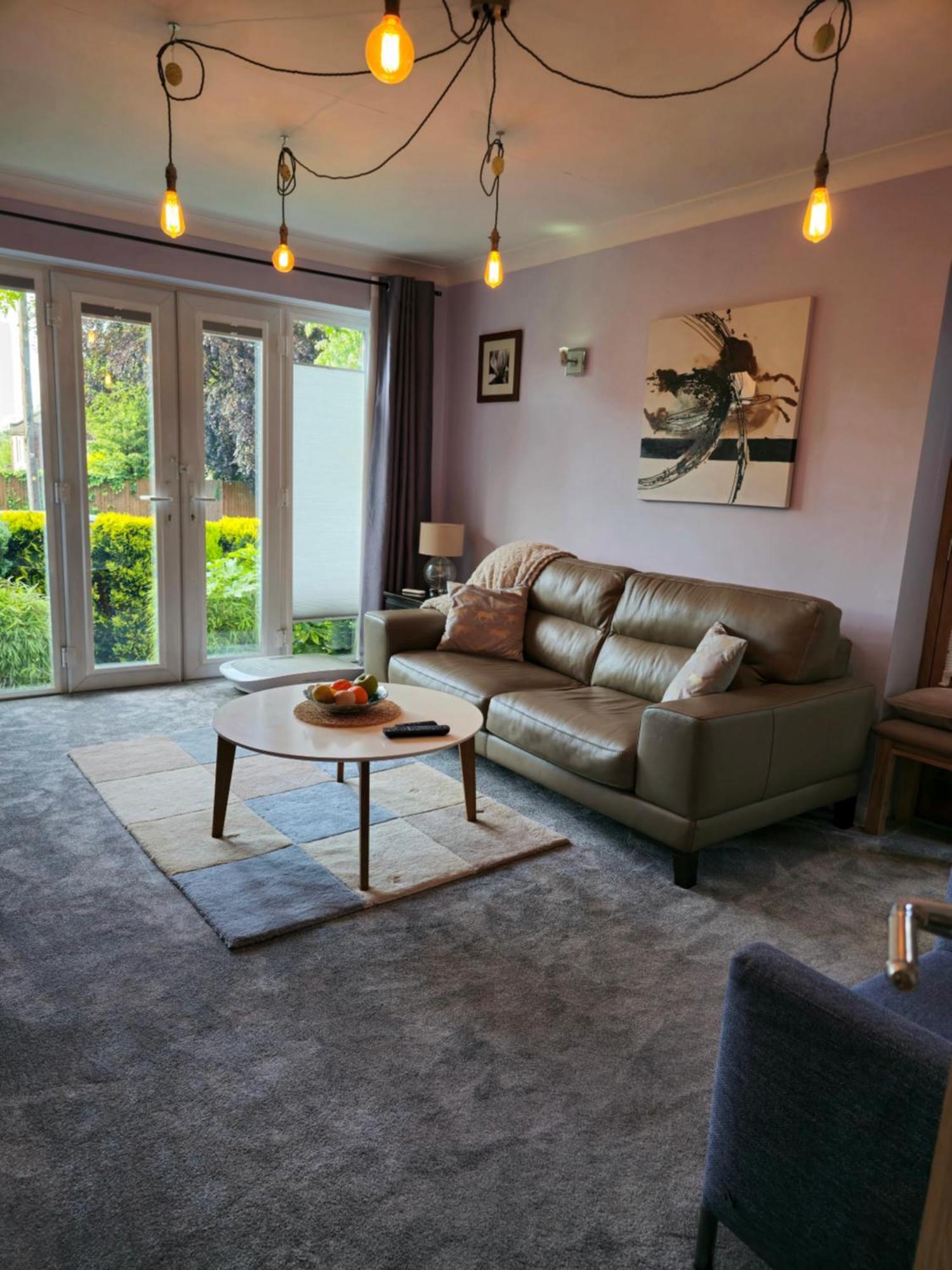 Holiday home Luxurious 1 Bedroom Bungalow With Parking And Private Garden,sleeps 2 *