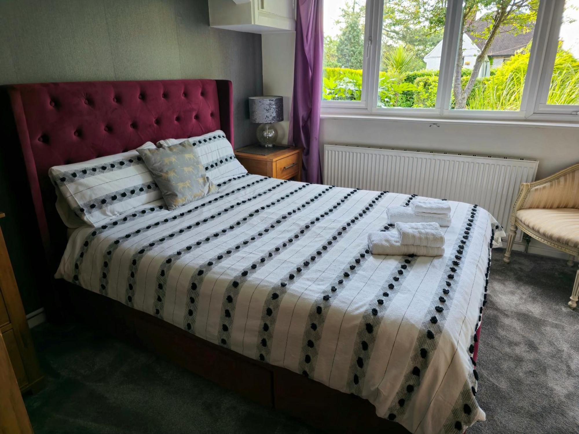 Holiday home Luxurious 1 Bedroom Bungalow With Parking And Private Garden,sleeps 2 Nottingham