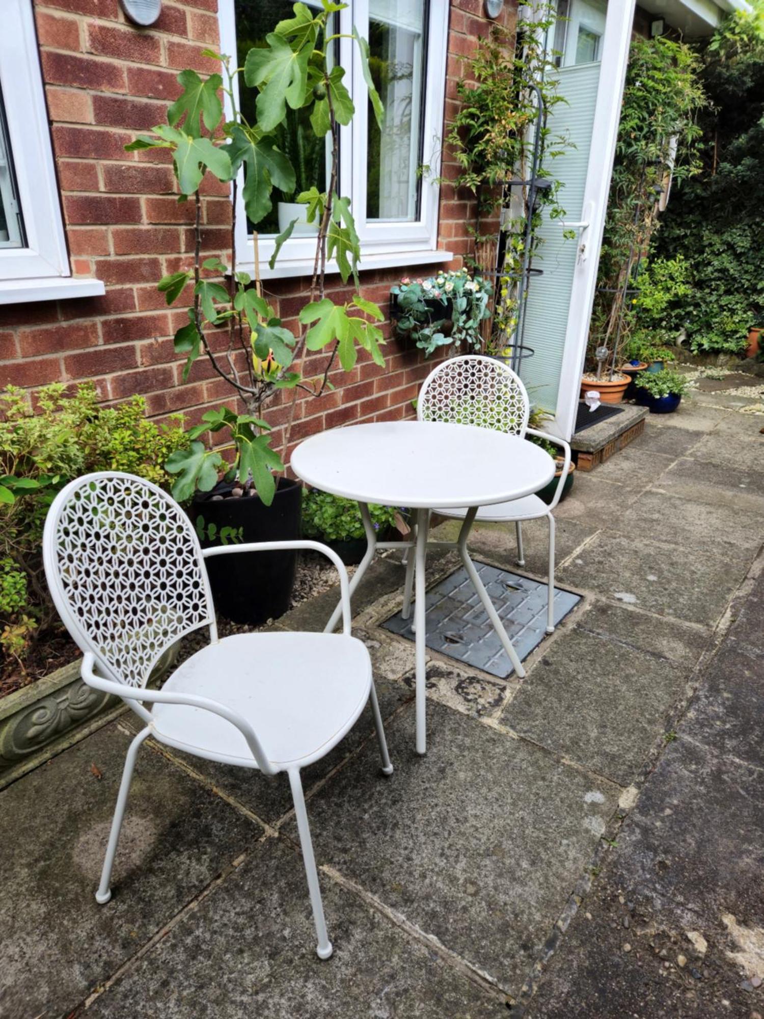 Luxurious 1 Bedroom Bungalow With Parking And Private Garden,sleeps 2 *