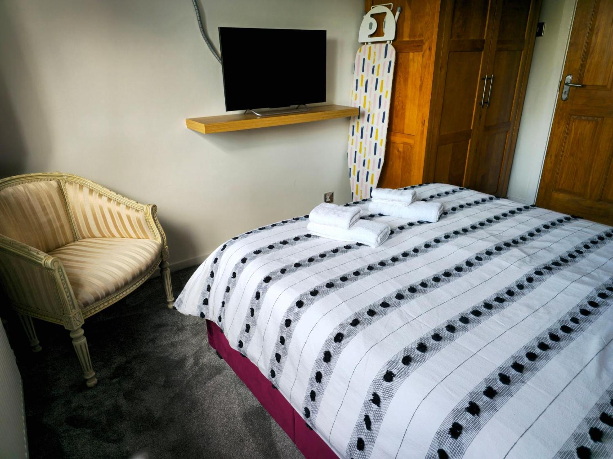 Holiday home Luxurious 1 Bedroom Bungalow With Parking And Private Garden,sleeps 2 Nottingham
