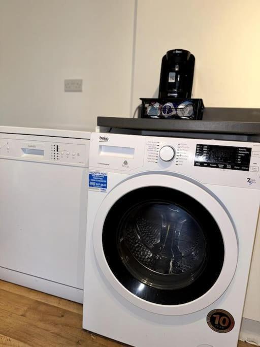 Apartment Luxury Cozy 3 Bed 5mins From - Free Parking! Nottingham