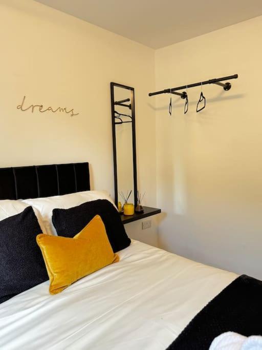 Apartment Luxury Cozy 3 Bed 5mins From - Free Parking! Nottingham