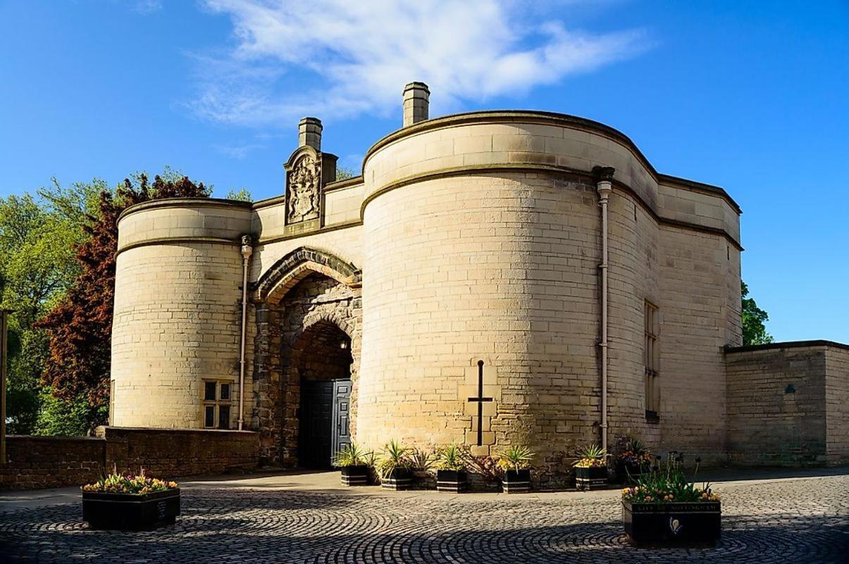 Apartment Modern Studio Next To Notts Castle!
