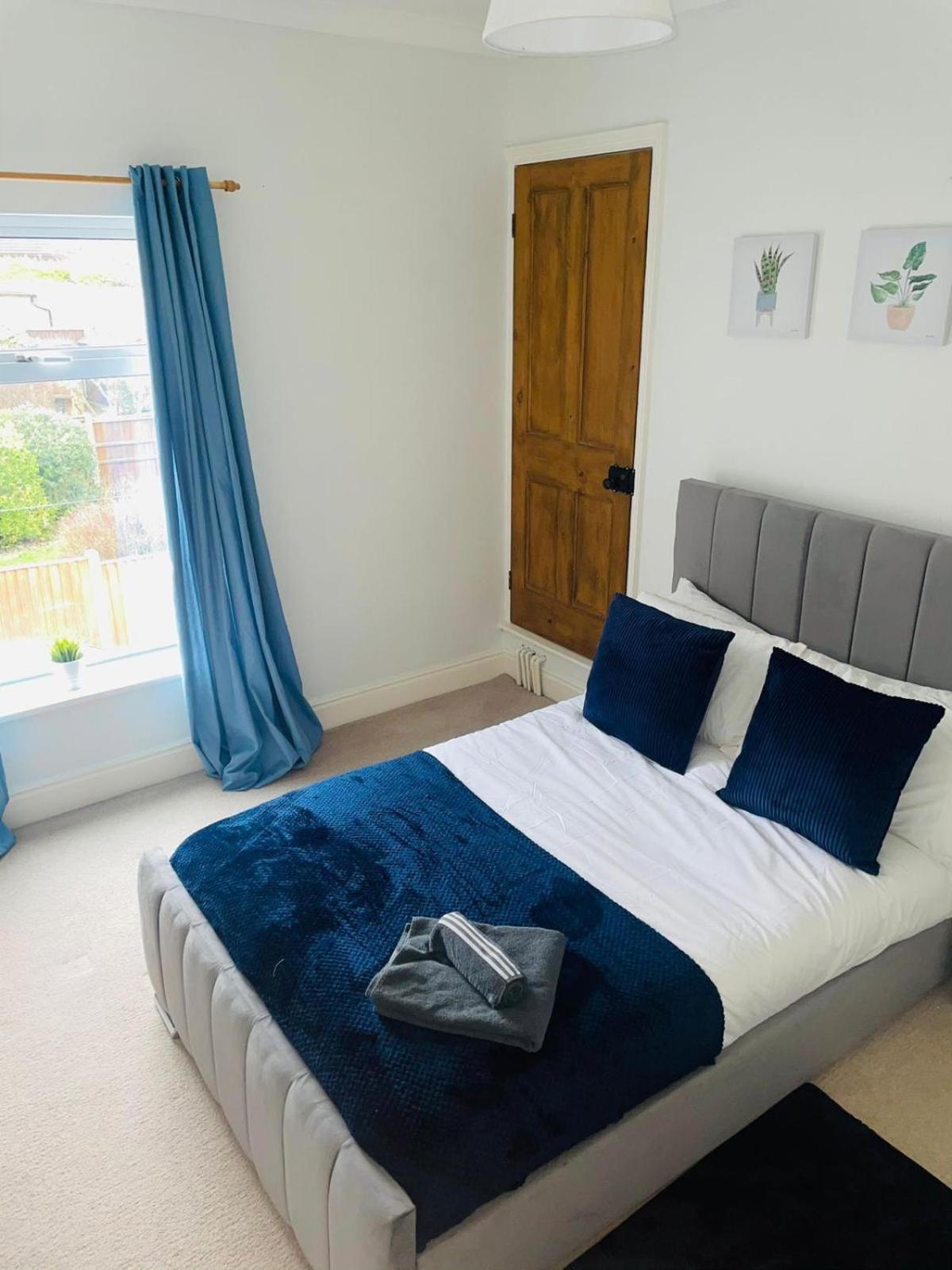 Selston House, 3 Bedroom Cosy For Up To 6 Guests, Cul-de-sac On Private Road * Nottingham