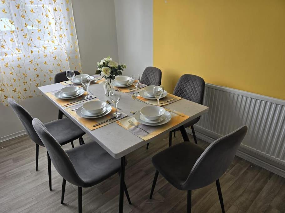 Holiday home Cosy Centre With Free Parking
