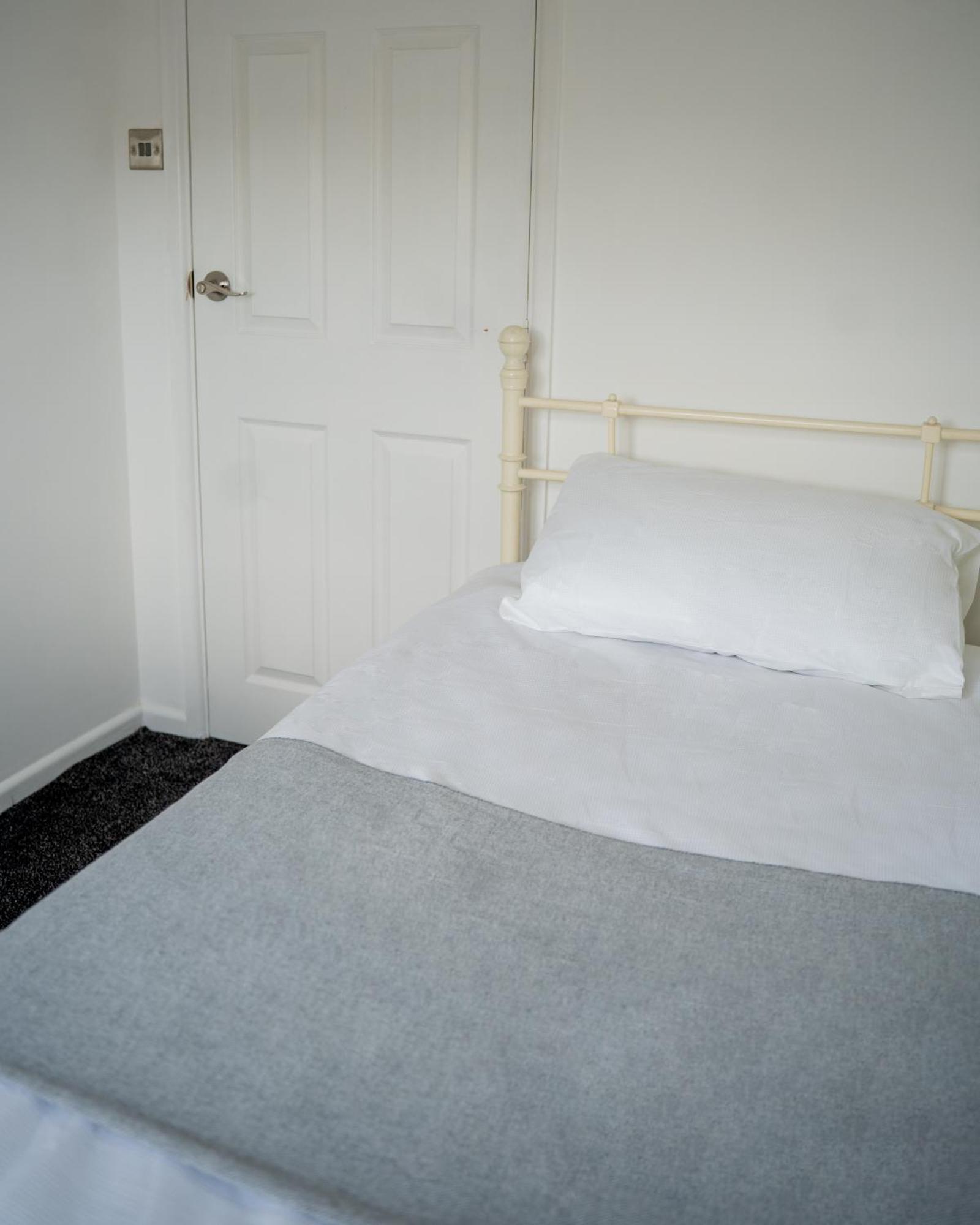 Rent Entire Calmhaven Nottingham