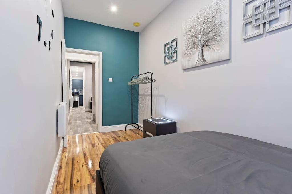 Bella's House 12mins Bus To Motor Point Arena Free Street Parking