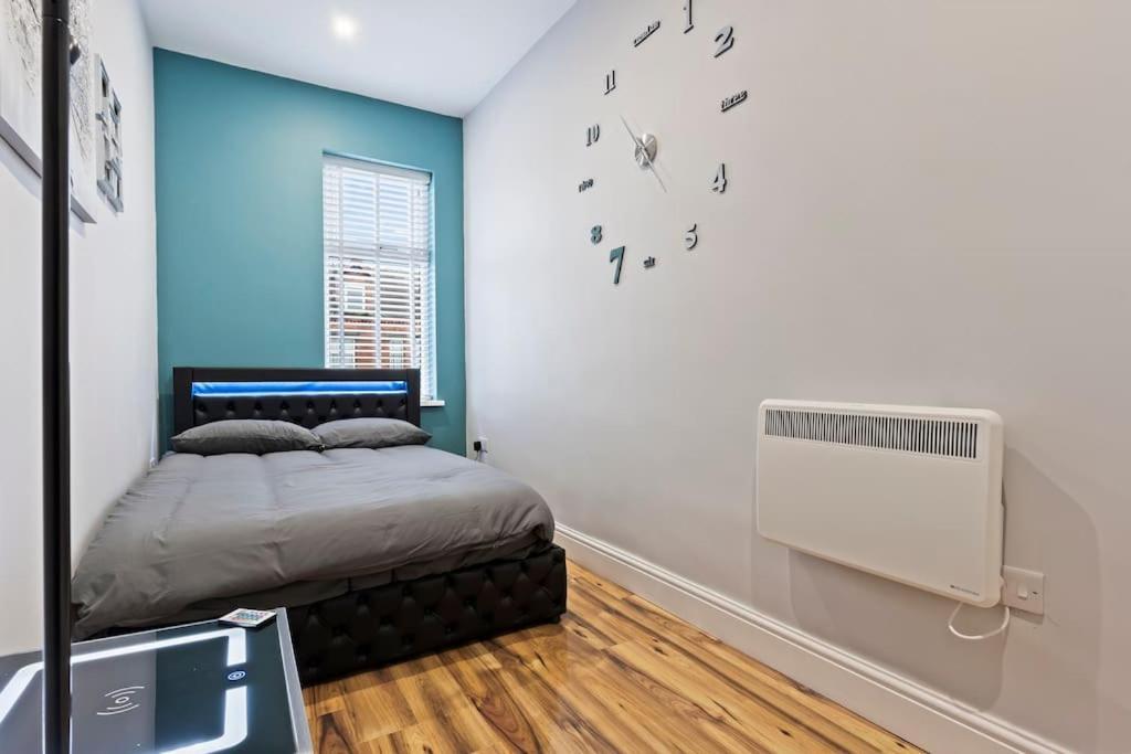 Casa de férias Bella's House 12mins Bus To Motor Point Arena Free Street Parking *