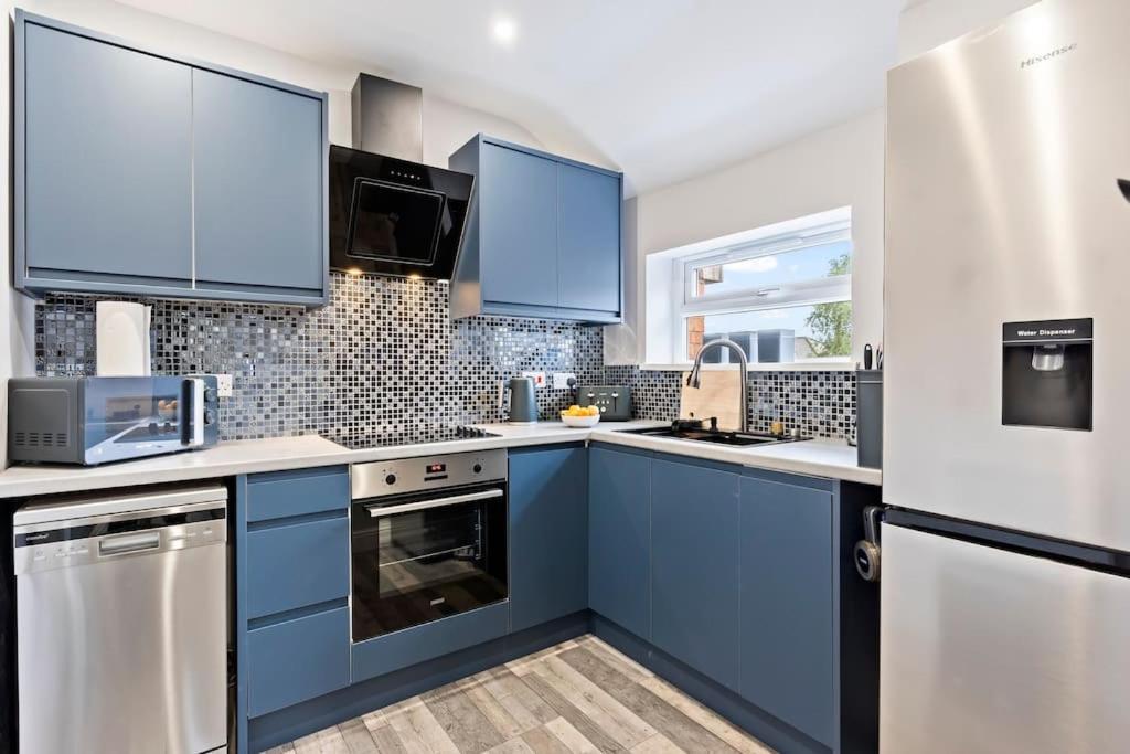 Casa de férias Bella's House 12mins Bus To Motor Point Arena Free Street Parking *