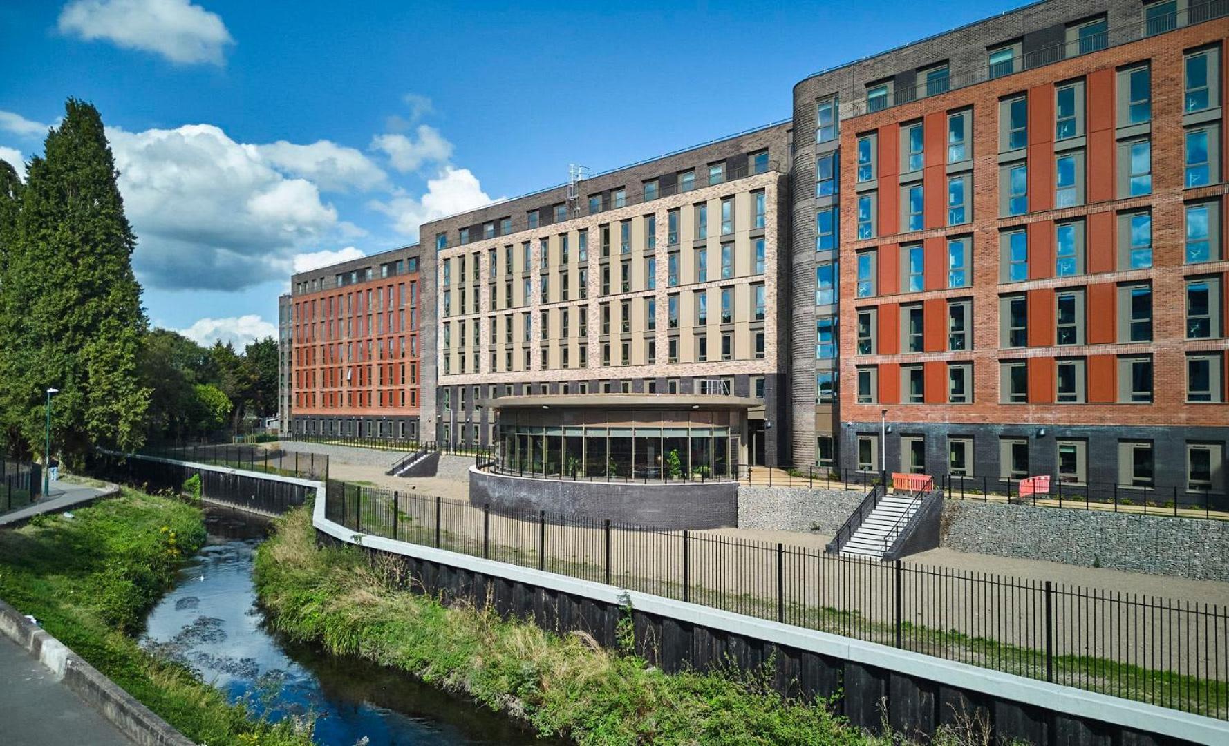 Apartment Modern And Cosy Ensuite Flats And Self-contained At Deakins Place In *