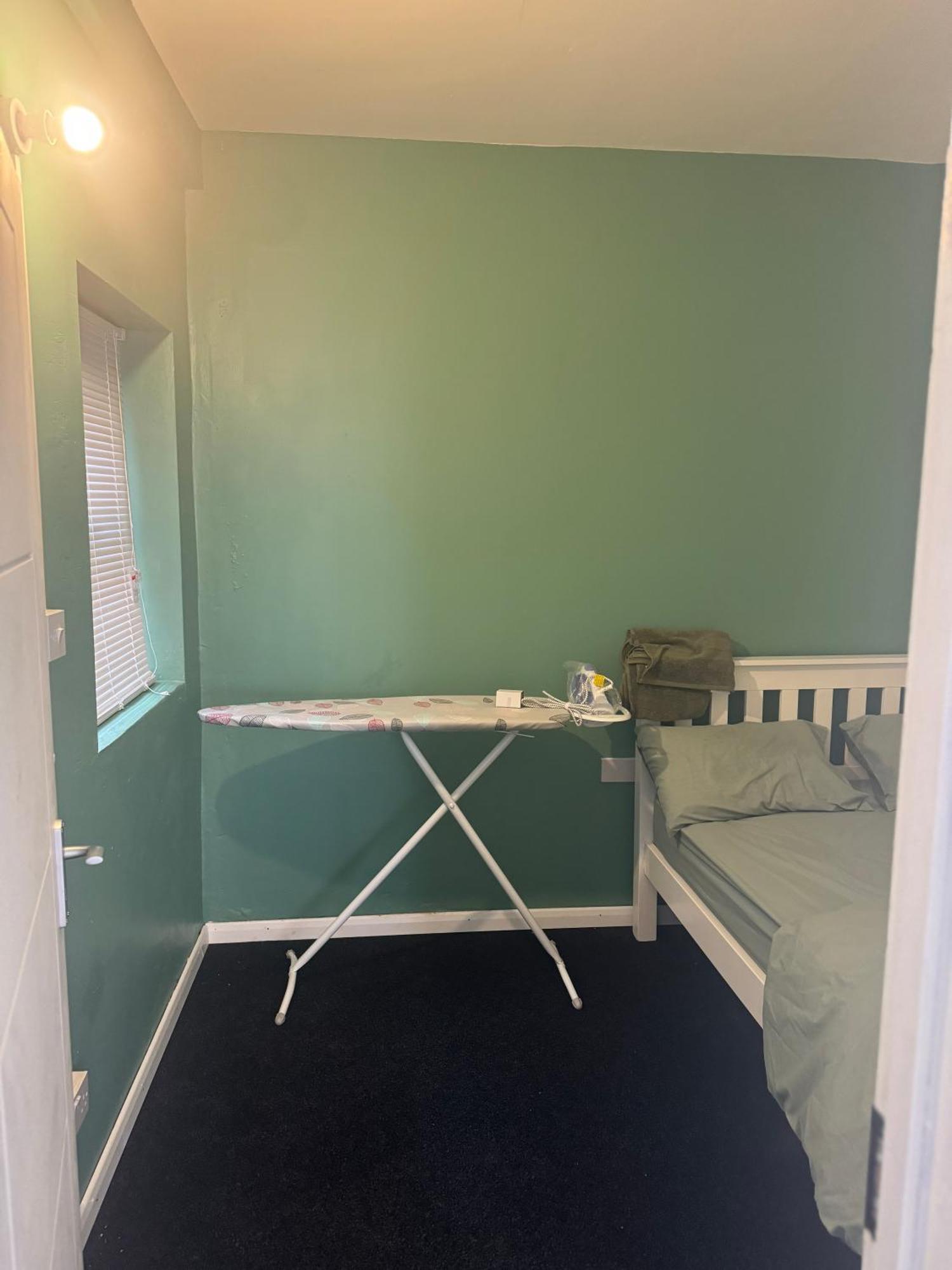 Cheap In Near Centre Apartment