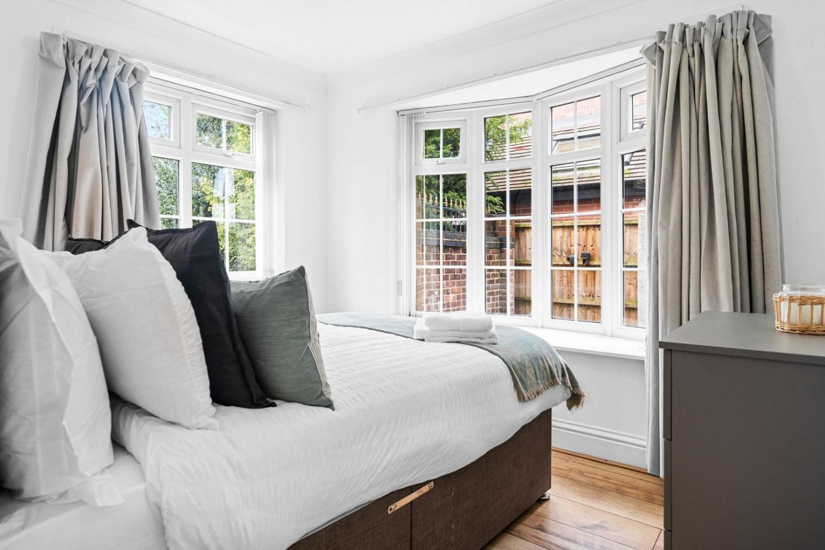 Spacious 5 Bedroom House
