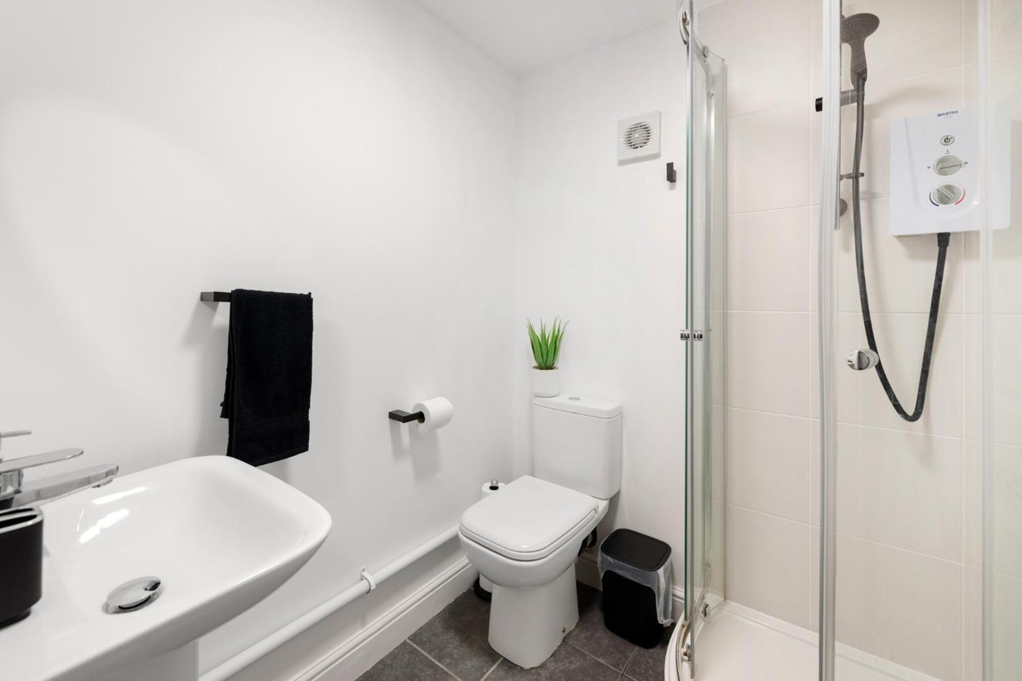 Luxury 2 Bed In Centre Apartment