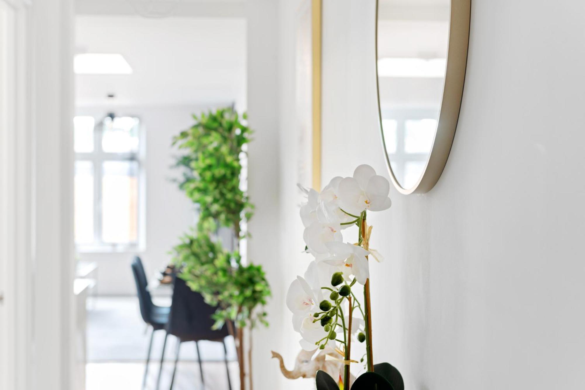 Luxury 2 Bed In Centre Apartment